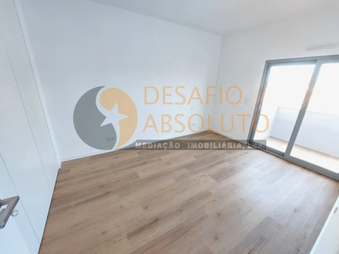 Apartamento T2 para Venda em Quinta do Conde Foto 11