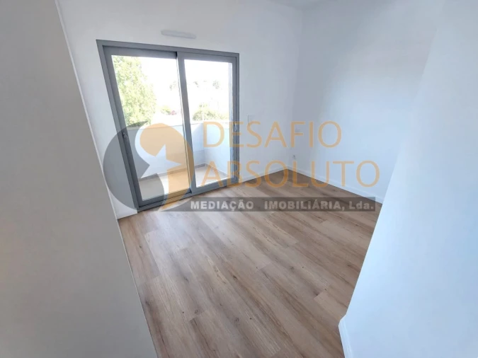 Apartamento T2 para Venda em Quinta do Conde Foto 15