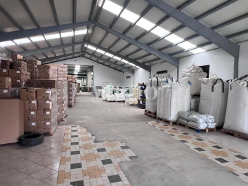 Armazém para Venda em Esmeriz e Cabeçudos