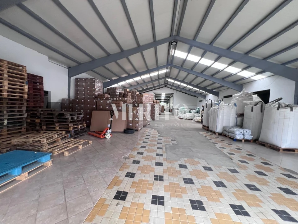 Armazém para Venda em Esmeriz e Cabeçudos Foto 13