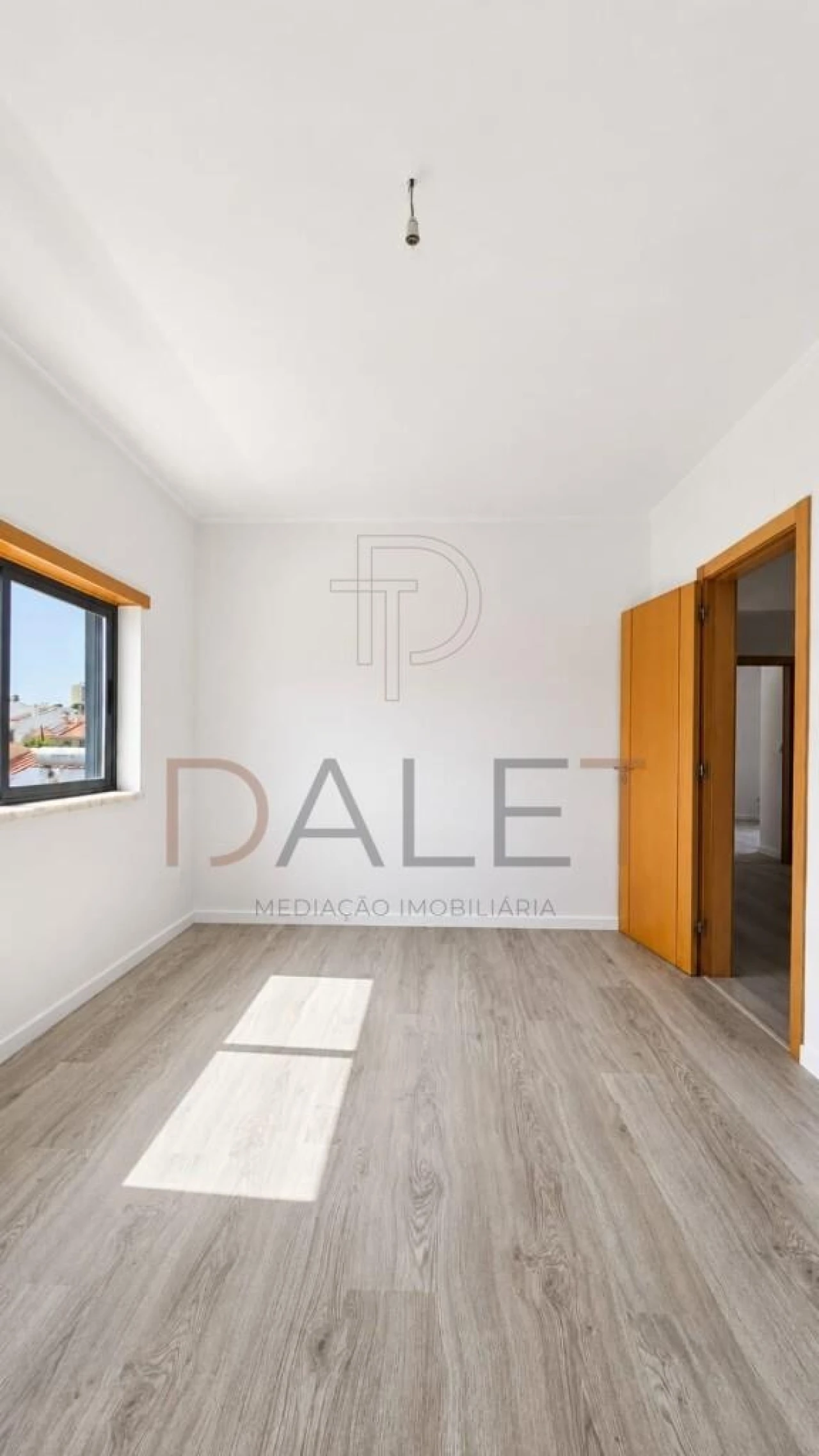 Moradia T5 para Venda em Almada, Cova da Piedade, Pragal e Cacilhas Foto 35