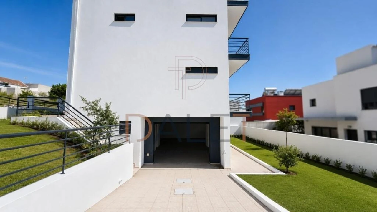 Moradia T5 para Venda em Almada, Cova da Piedade, Pragal e Cacilhas Foto 5