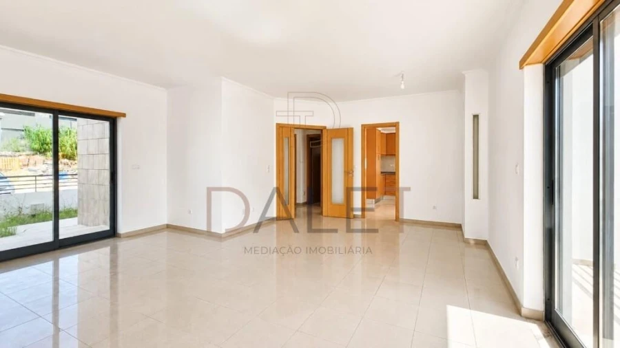 Moradia T5 para Venda em Almada, Cova da Piedade, Pragal e Cacilhas Foto 19