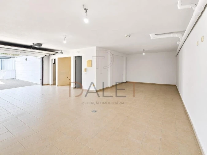 Moradia T5 para Venda em Almada, Cova da Piedade, Pragal e Cacilhas Foto 53