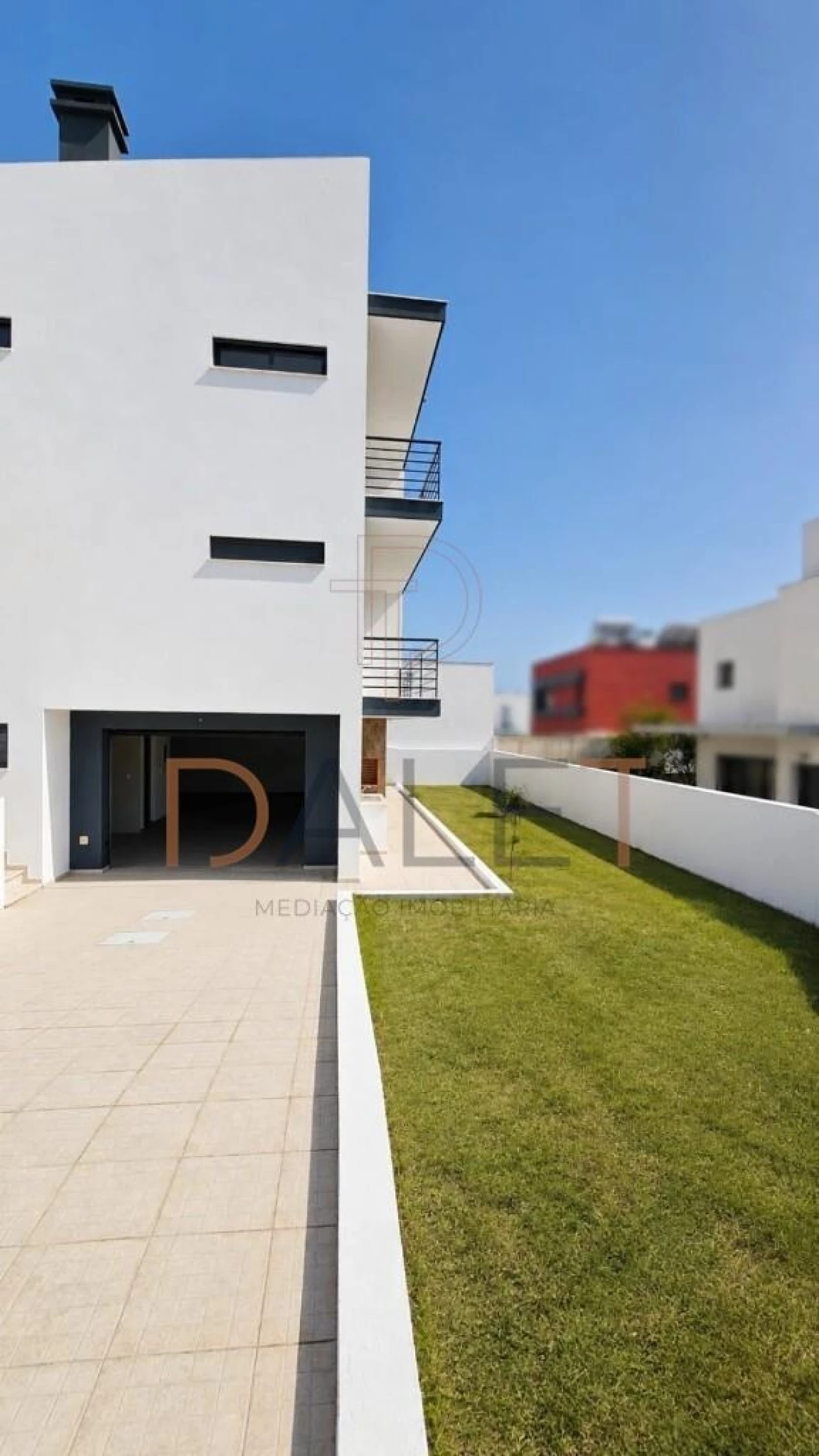 Moradia T5 para Venda em Almada, Cova da Piedade, Pragal e Cacilhas Foto 60