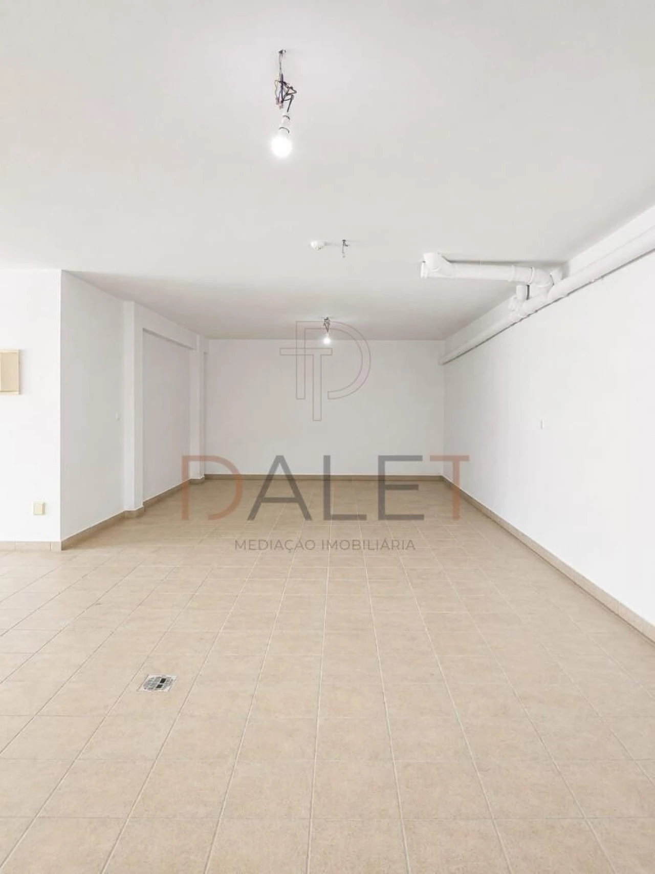 Moradia T5 para Venda em Almada, Cova da Piedade, Pragal e Cacilhas Foto 55