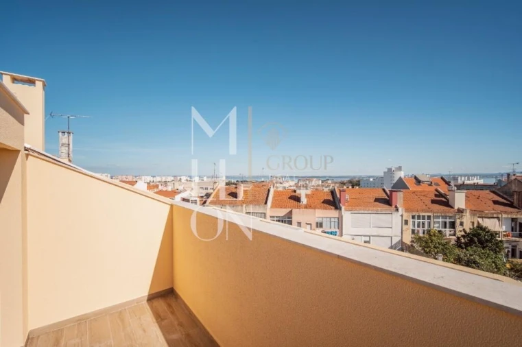 Apartamento T1 para Venda em Areeiro Foto 23