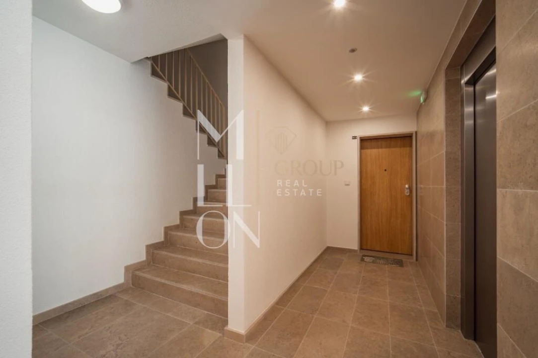 Apartamento T1 para Venda em Areeiro Foto 3