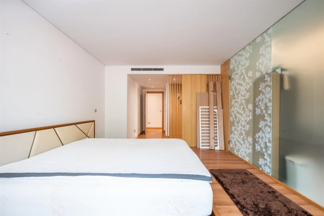 Apartamento T4 para Venda em Santo Antonio dos Olivais Foto 9