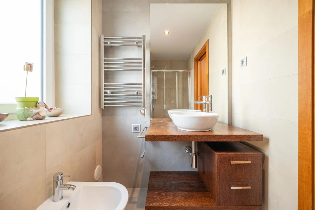 Apartamento T4 para Venda em Santo Antonio dos Olivais Foto 13