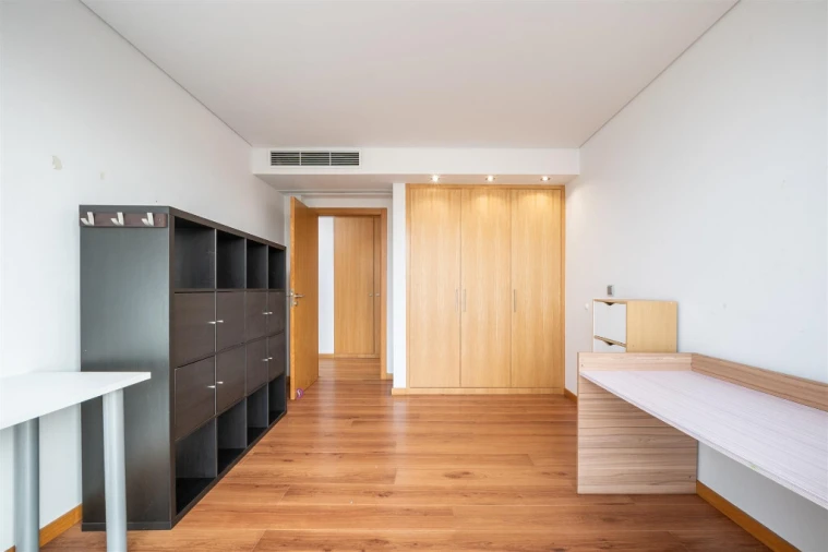 Apartamento T4 para Venda em Santo Antonio dos Olivais Foto 7