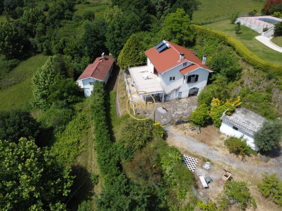 Moradia T5 para Venda em Valdreu Foto 5