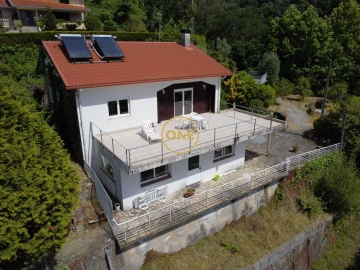 Moradia T5 para Venda em Valdreu