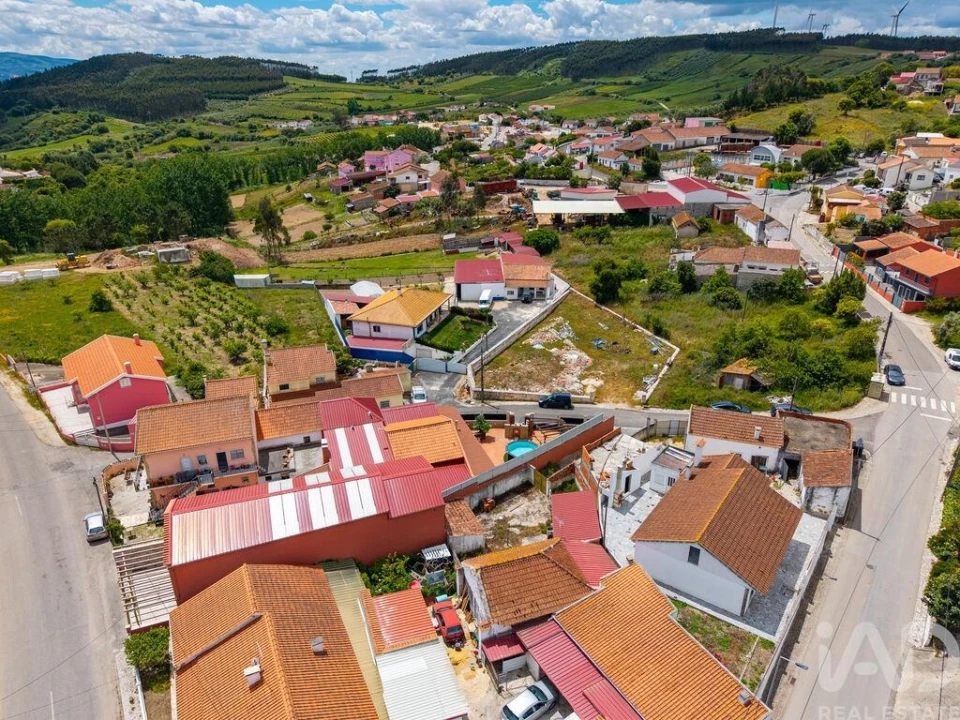 Moradia T3 para Venda em Alguber Foto 37