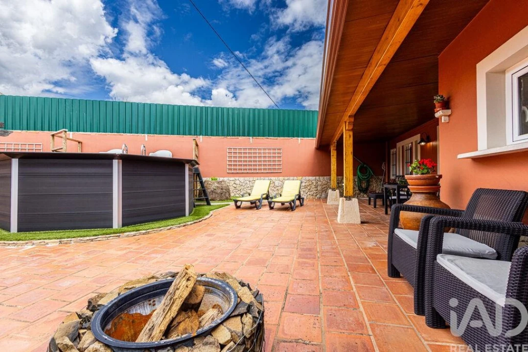 Moradia T3 para Venda em Alguber Foto 35