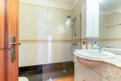 Apartamento T2 para Venda em Lagos (São Sebastião e Santa Maria)