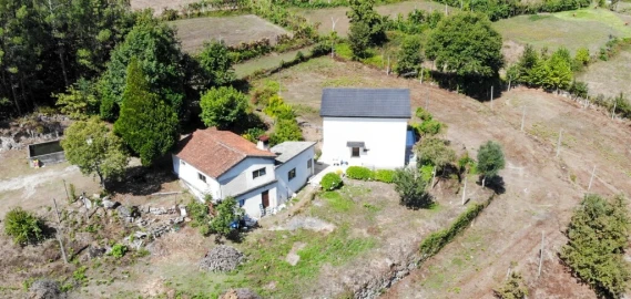 Moradia T4 para Venda em Mosteiro