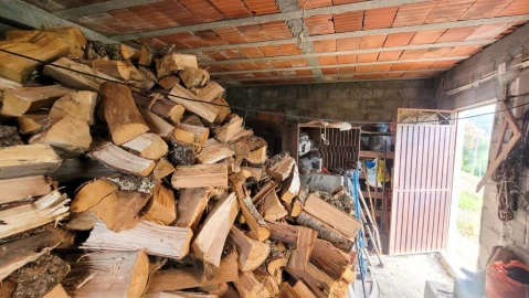 Moradia T4 para Venda em Mosteiro
