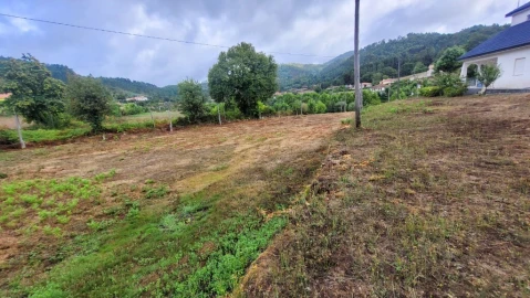 Moradia T4 para Venda em Mosteiro