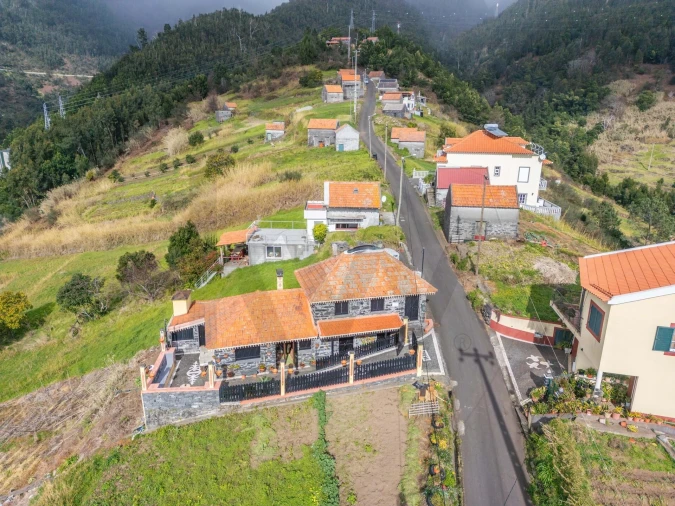 Moradia T3 para Venda em Arco da Calheta Foto 2