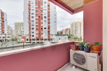 Apartamento T3 para Venda em Carnide