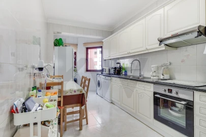 Apartamento T3 para Venda em Carnide