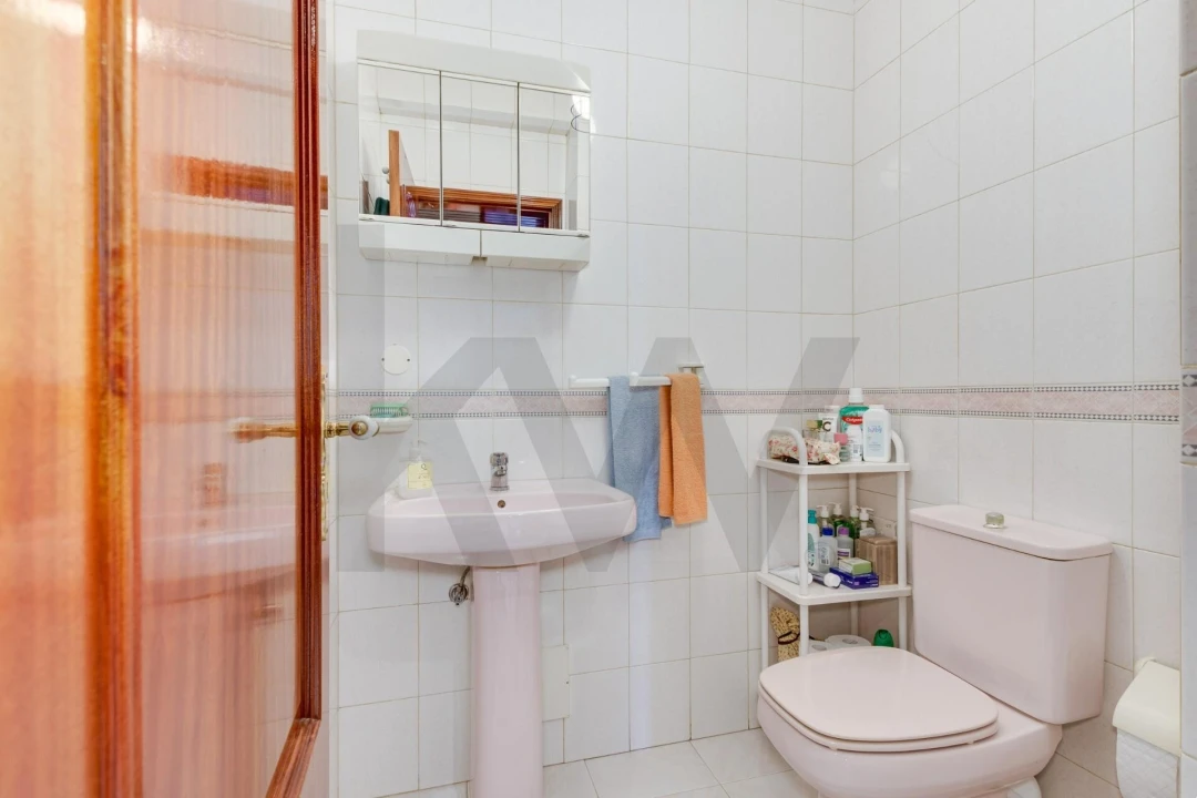 Apartamento T3 para Venda em Carnide Foto 17