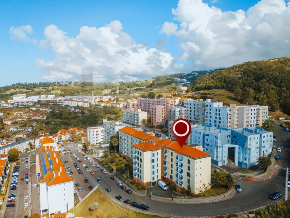 Apartamento T3 para Venda em Caniço Foto 1