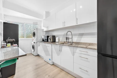 Apartamento T3 para Venda em Caniço