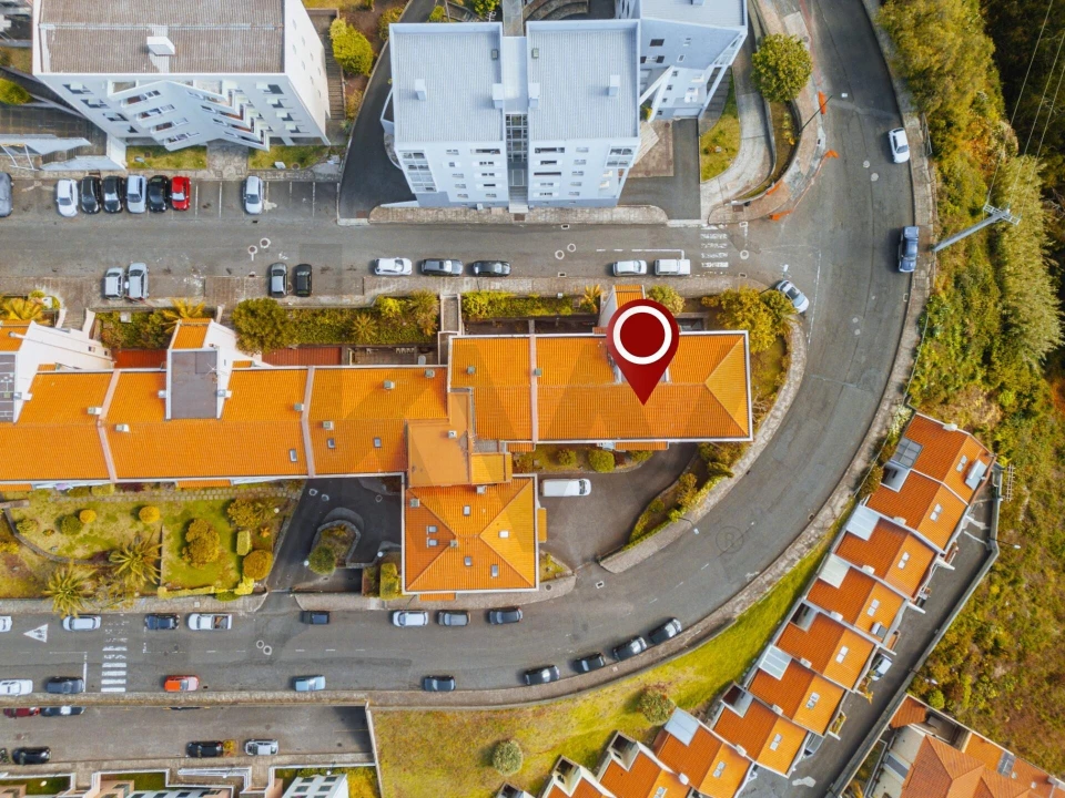 Apartamento T3 para Venda em Caniço Foto 32