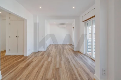 Apartamento T3 para Arrendamento em União das Freguesias de Setúbal