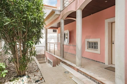 Moradia T4 para Venda em Porto Salvo
