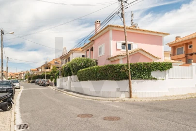 Moradia T4 para Venda em Porto Salvo