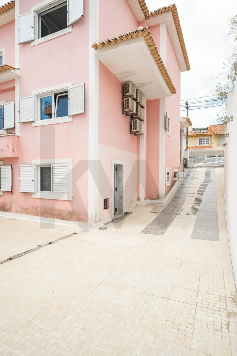 Moradia T4 para Venda em Porto Salvo