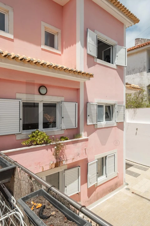 Moradia T4 para Venda em Porto Salvo