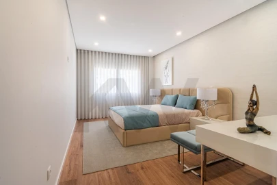 Apartamento T4 para Venda em Alverca do Ribatejo e Sobralinho