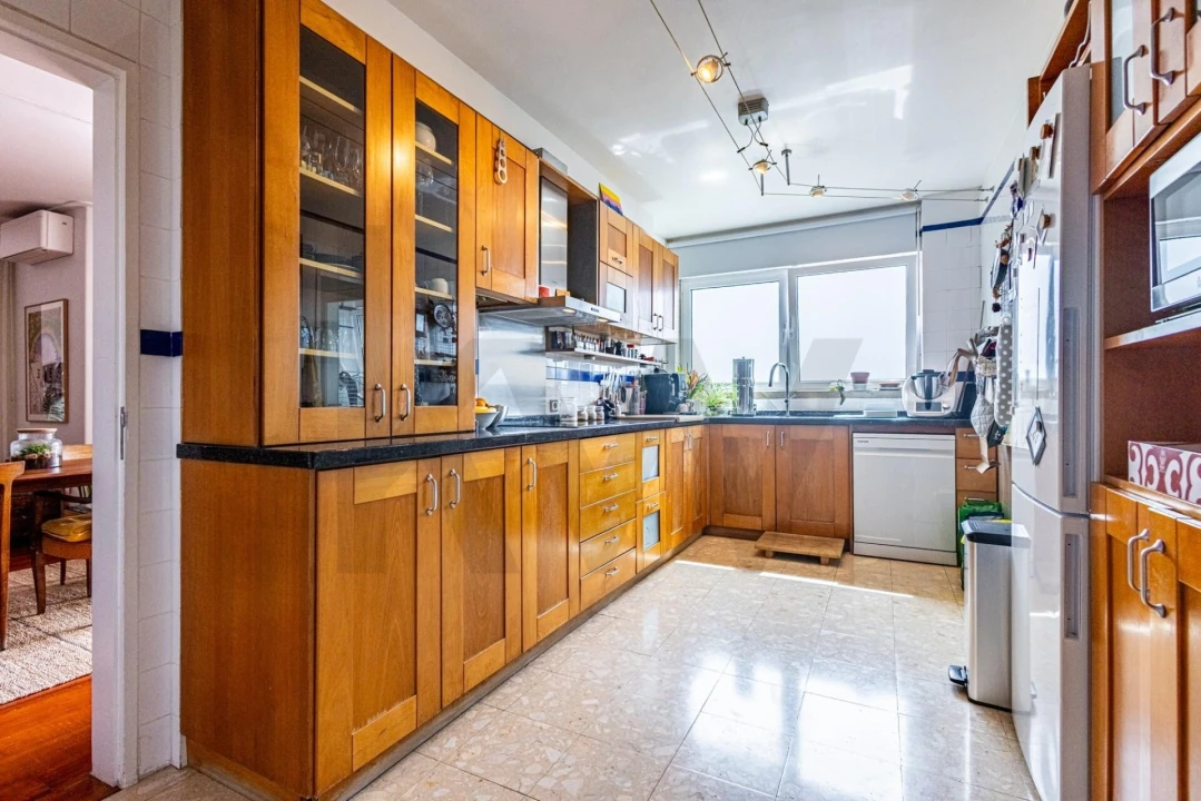 Apartamento T4 para Venda em Algés, Linda-A-Velha e Cruz Quebrada-Dafundo Foto 18