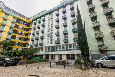 Apartamento T4 para Venda em Algés, Linda-A-Velha e Cruz Quebrada-Dafundo