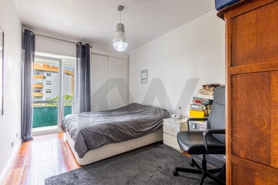Apartamento T4 para Venda em Algés, Linda-A-Velha e Cruz Quebrada-Dafundo