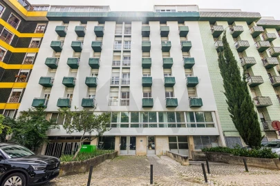 Apartamento T4 para Venda em Algés, Linda-A-Velha e Cruz Quebrada-Dafundo