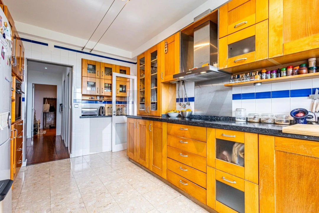 Apartamento T4 para Venda em Algés, Linda-A-Velha e Cruz Quebrada-Dafundo Foto 13