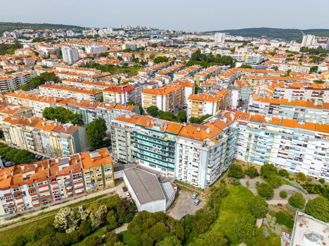 Apartamento T4 para Venda em Algés, Linda-A-Velha e Cruz Quebrada-Dafundo Foto 3
