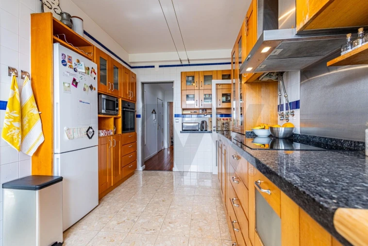 Apartamento T4 para Venda em Algés, Linda-A-Velha e Cruz Quebrada-Dafundo Foto 15