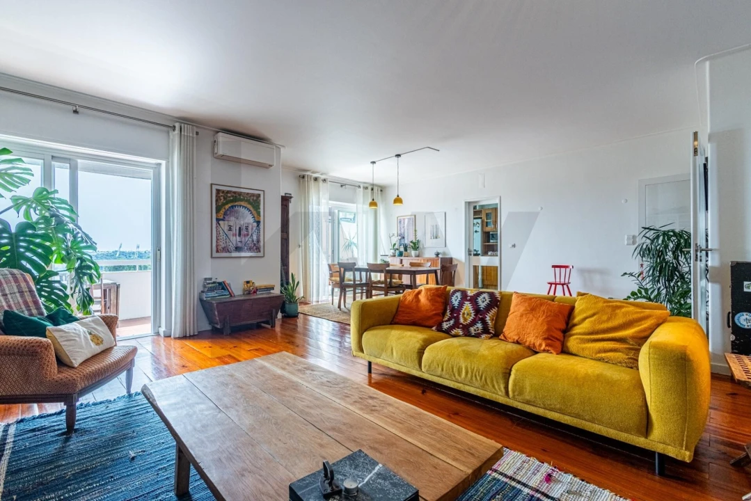 Apartamento T4 para Venda em Algés, Linda-A-Velha e Cruz Quebrada-Dafundo Foto 1
