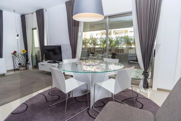 Apartamento T2 para Venda em Portimão Foto 4