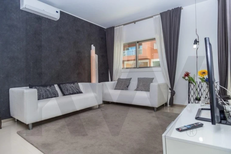 Apartamento T2 para Venda em Portimão Foto 6