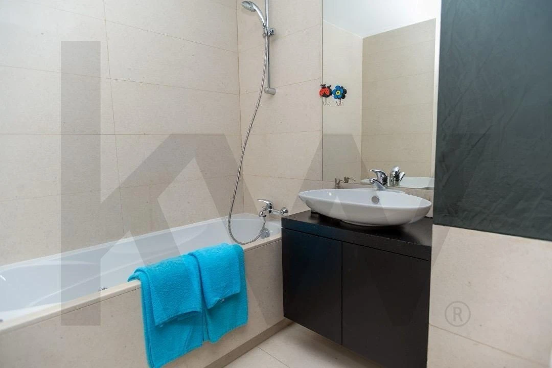 Apartamento T2 para Venda em Portimão Foto 16