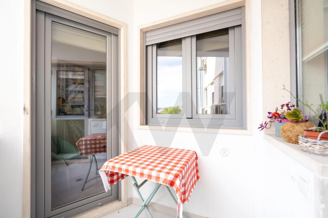 Apartamento T2 para Venda em Avenidas Novas Foto 5