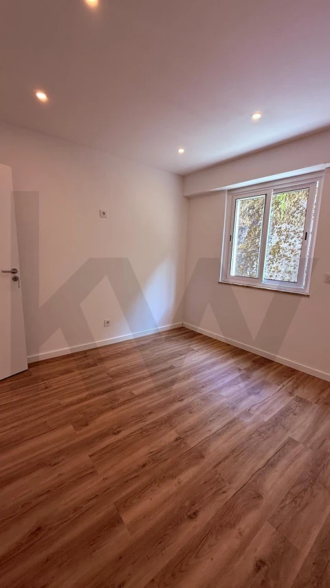 Apartamento T2 para Venda em Alfragide