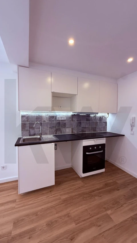 Apartamento T2 para Venda em Alfragide